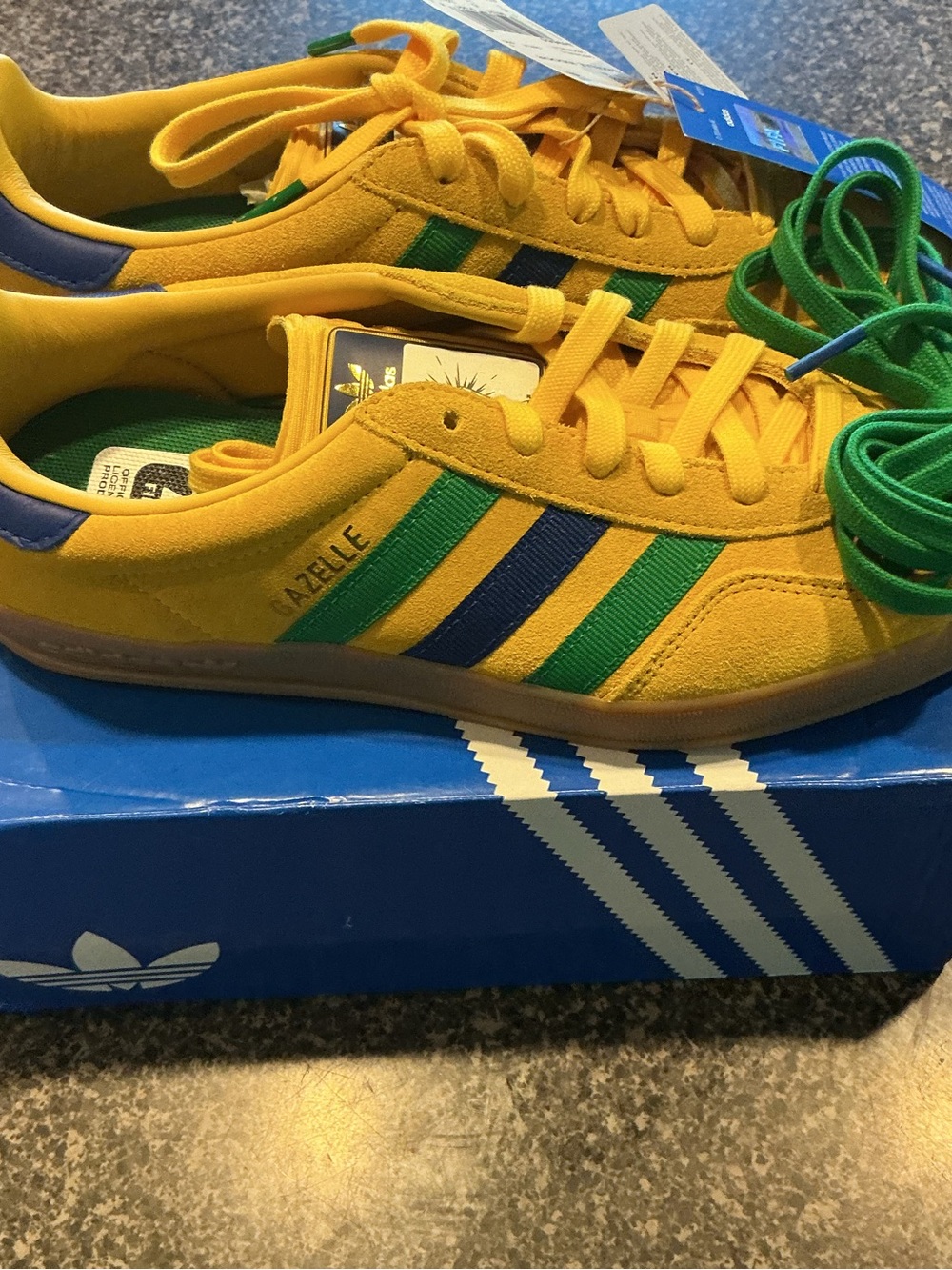 adidas gazelle indoor FIFA IQ9665 youth 6.5 women’s 7.5 green laces - Picture 3 of 8